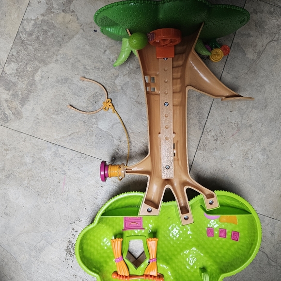 Lalaloopsy Sew Sweet Treehouse Playset MGA 2010 Kids Toy Pink - Picture 3 of 3